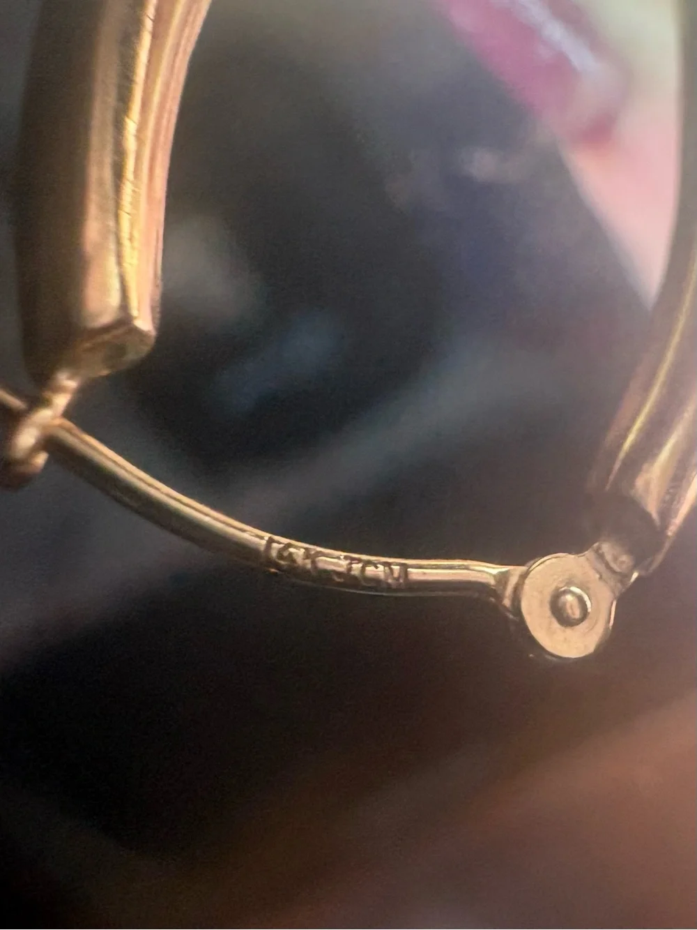 14K yellow Gold Oval Hoop earrings with latch backs. - Picture 8 of 11